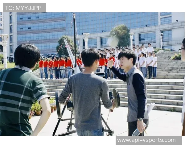 激情四溢的世界杯足球宣传片展现梦想与团结的力量