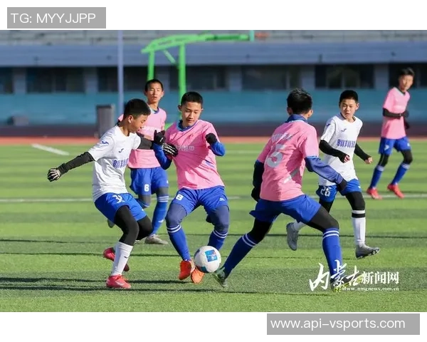 激烈对抗与团队精神交织的足球赛精彩瞬间回顾