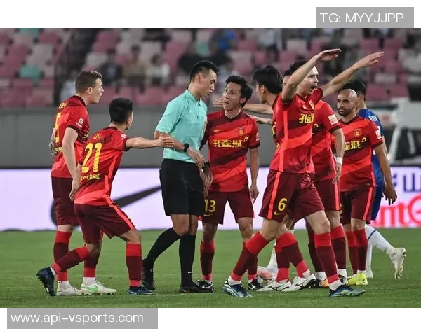 足球比赛中裁判人数的重要性与影响分析探讨